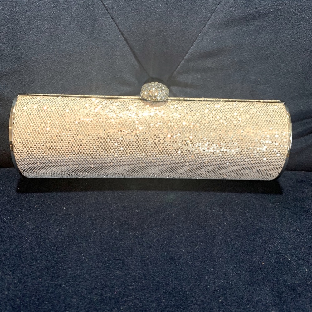 NWOT Moni Couture Silver Sparkly Petite Clutch.